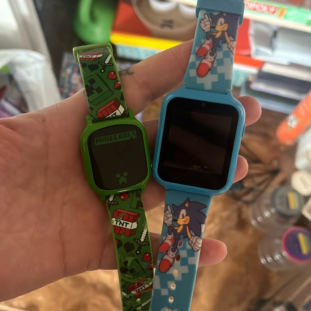 Bundle of kids watches